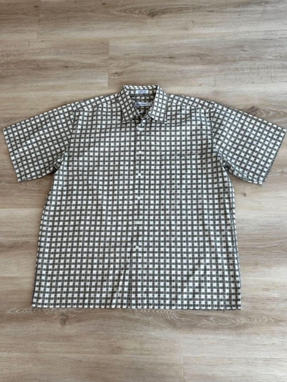 Burma Bibas Men's Short Sleeve Large Shirt